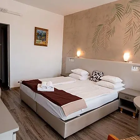 Hotel Aphrodite 4*